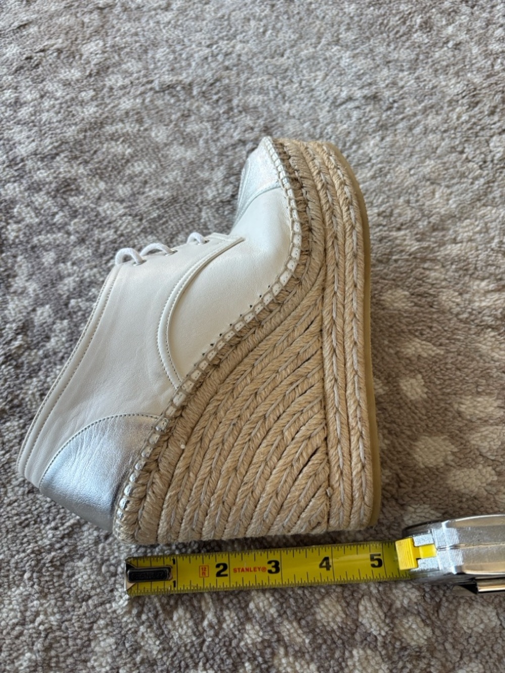 Sz 37.5 GUCCI Pilar White and Silver Espadrille Wedges GREAT condition - Picture 6 of 8